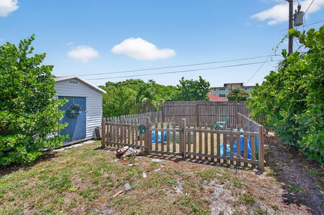 $340,000 | 614 South E Street, Lake Worth Beach, FL 33460