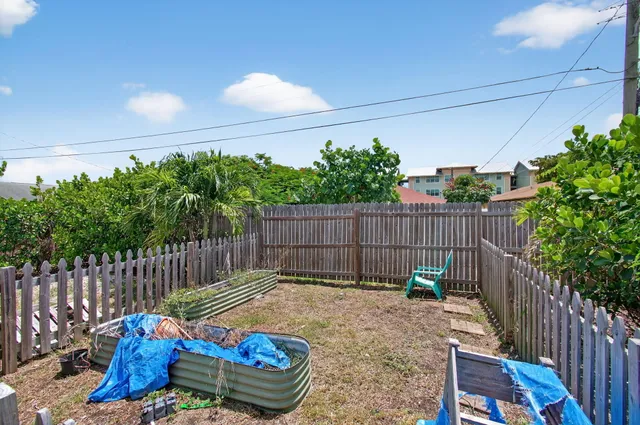 $340,000 | 614 South E Street, Lake Worth Beach, FL 33460