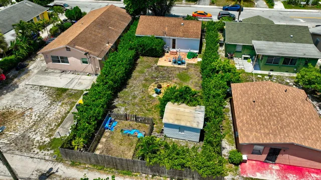 $340,000 | 614 South E Street, Lake Worth Beach, FL 33460