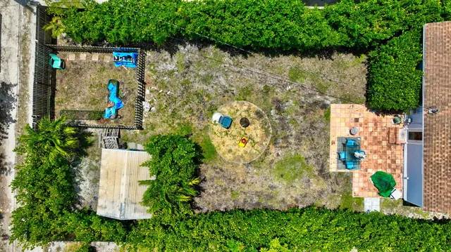 $340,000 | 614 South E Street, Lake Worth Beach, FL 33460