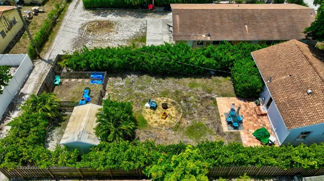 $340,000 | 614 South E Street, Lake Worth Beach, FL 33460