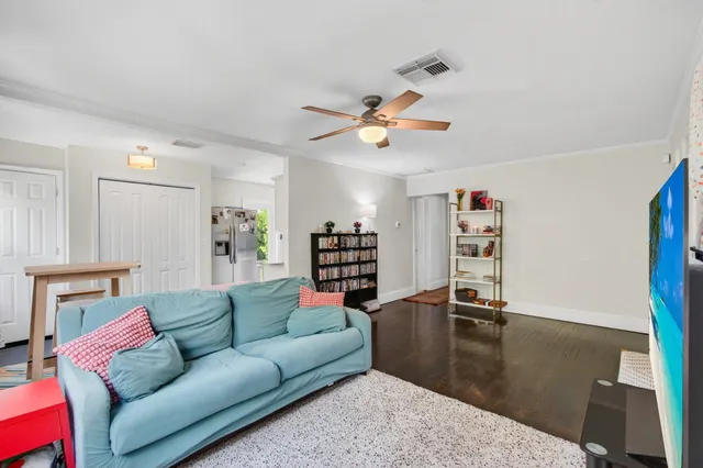 $340,000 | 614 South E Street, Lake Worth Beach, FL 33460