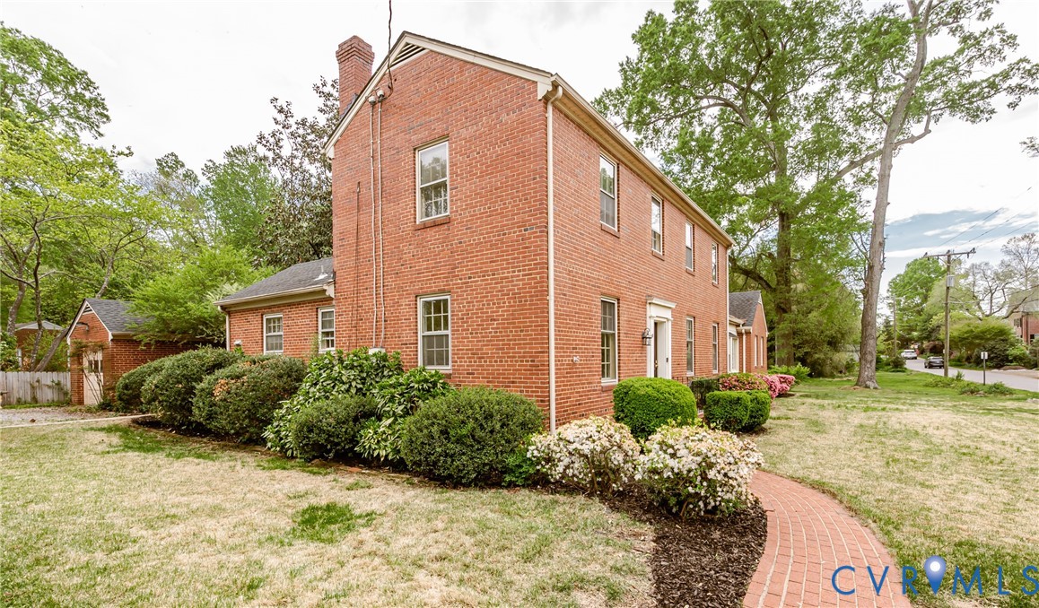401 Caroline Street Ashland, VA 23005 - Photo 56 of 63 a brick building with a large windows