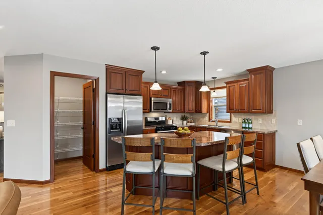 $530,000 | 674 Jutland Avenue, Shakopee, MN 55379