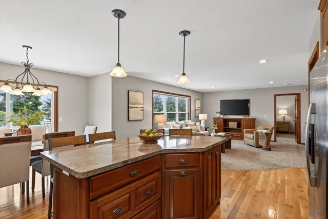 $530,000 | 674 Jutland Avenue, Shakopee, MN 55379