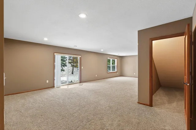 $530,000 | 674 Jutland Avenue, Shakopee, MN 55379