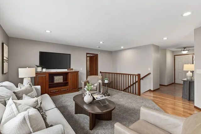 $530,000 | 674 Jutland Avenue, Shakopee, MN 55379