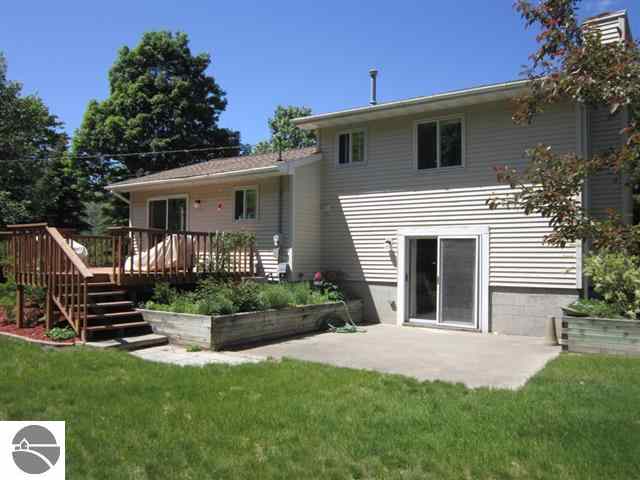 5272 Goodrick Road Traverse City, MI 49684 - Photo 5 of 40 1746762-4.JPG