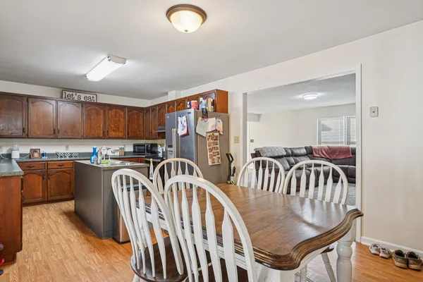 a view of a yard with a house