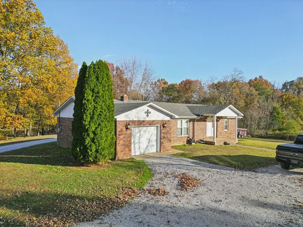 $550,000 | 380 Warden Lane, Russellville, KY 42276