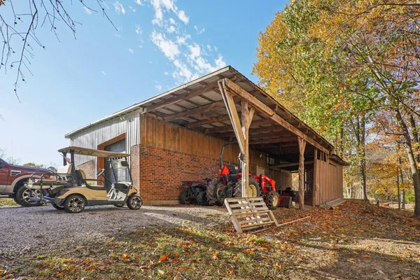 $550,000 | 380 Warden Lane, Russellville, KY 42276