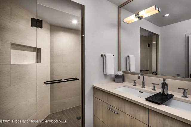 $120,000 | 704 East Hyman Avenue, Aspen, CO 81611