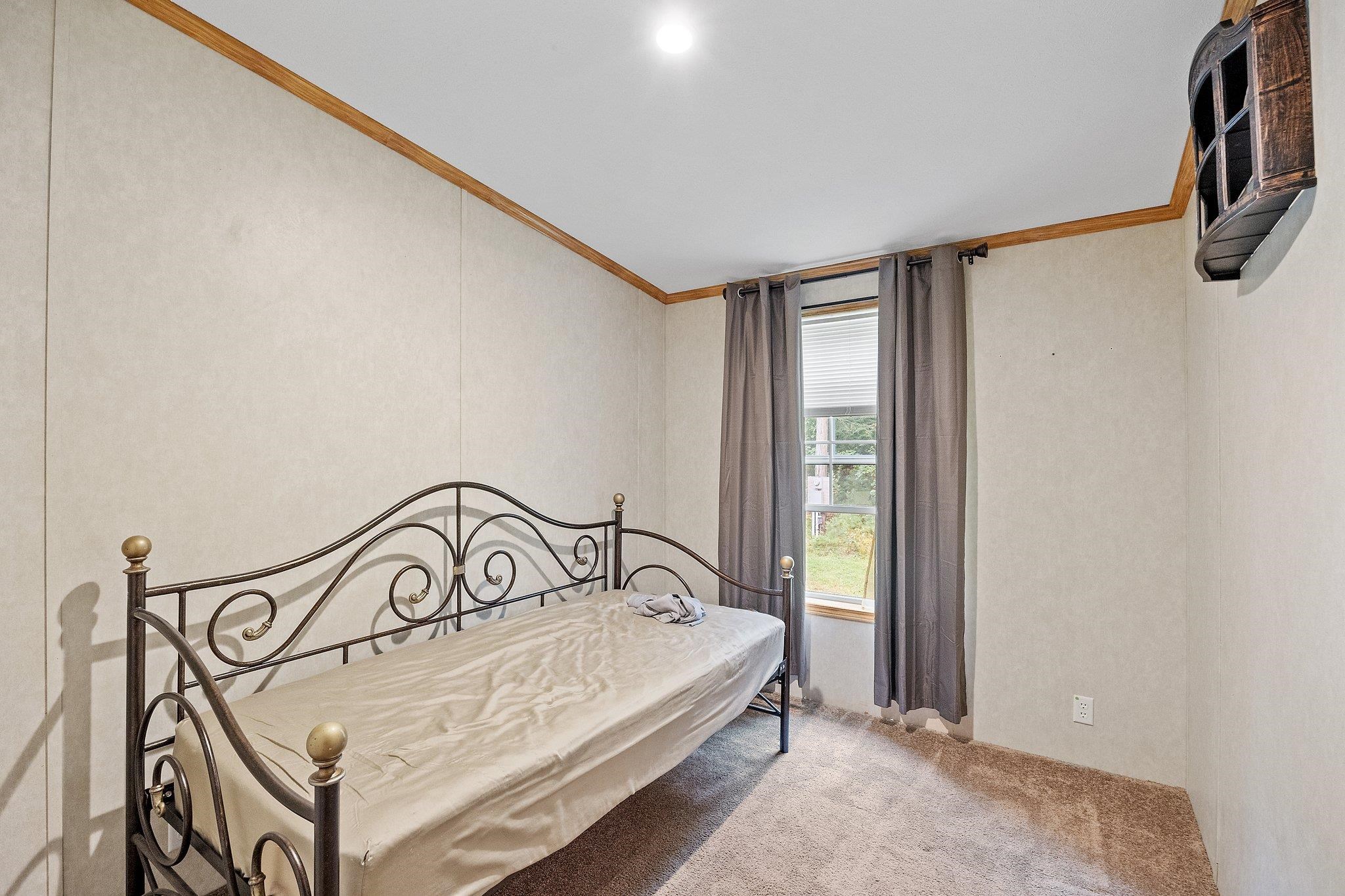 370 River Road Epsom, NH 03234 - Photo 14 of 40