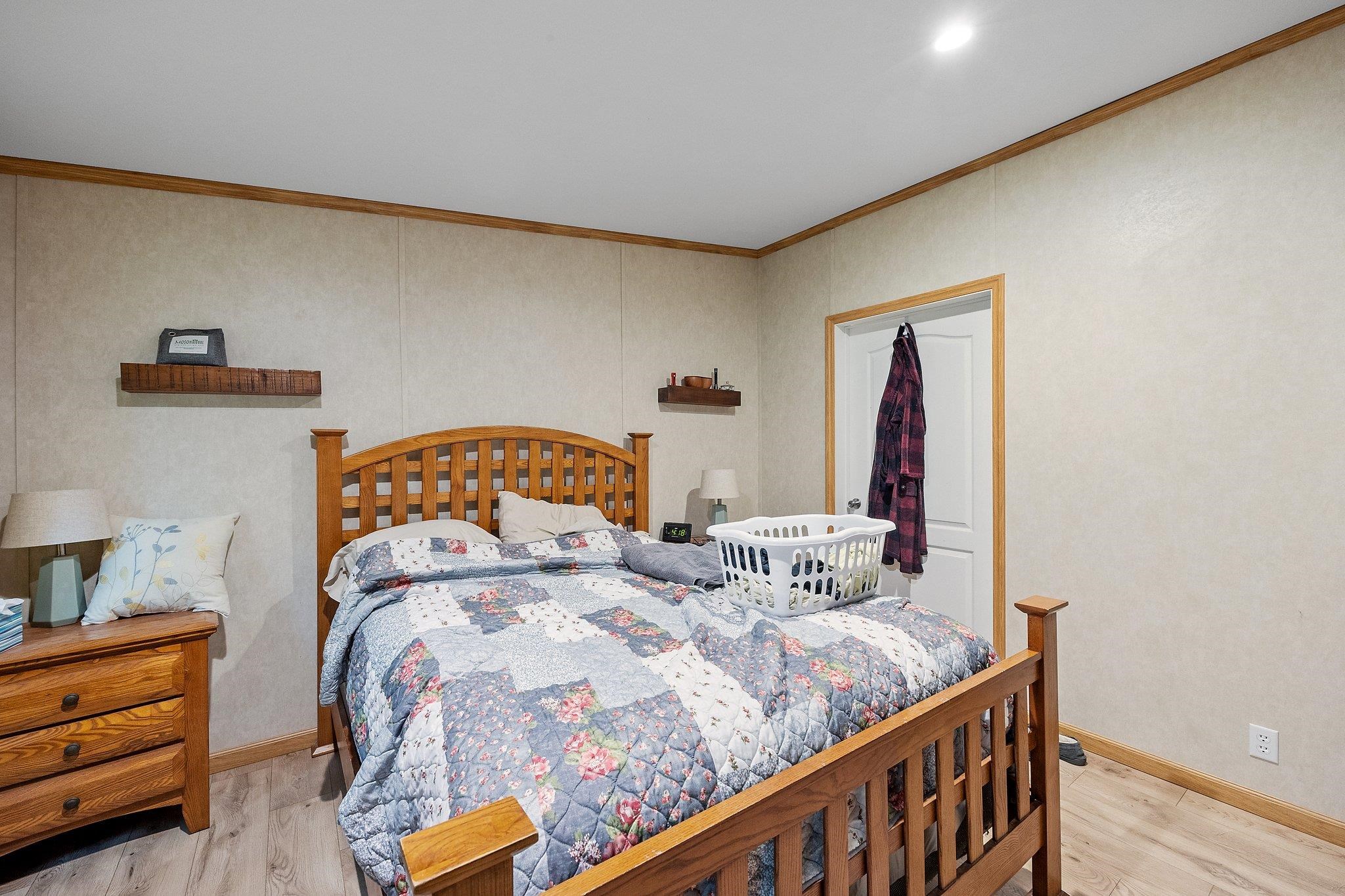 370 River Road Epsom, NH 03234 - Photo 10 of 40