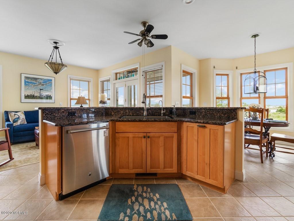 44 Point Lane Merritt, NC 28556 - Photo 14 of 48 014_Spacious Island