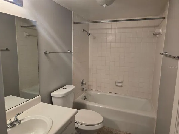 $2,200 | 10342 Carrollwood Lane, Unit 168, Tampa, FL 33618