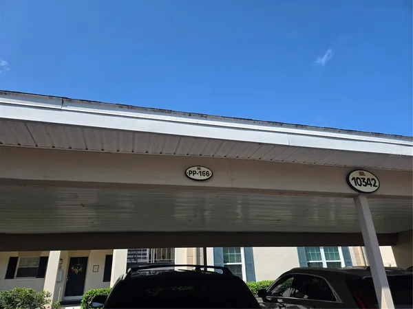 $2,200 | 10342 Carrollwood Lane, Unit 168, Tampa, FL 33618