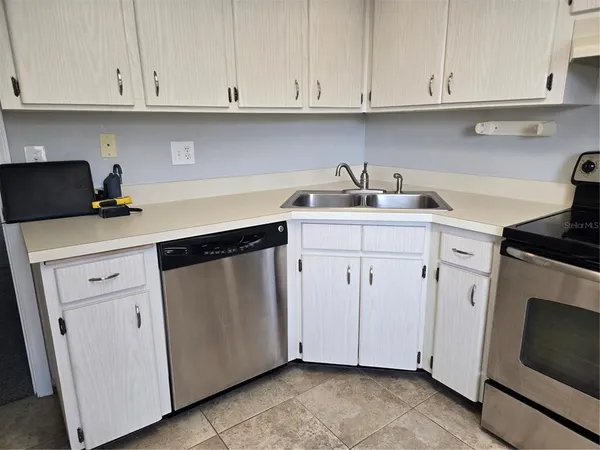 $2,200 | 10342 Carrollwood Lane, Unit 168, Tampa, FL 33618