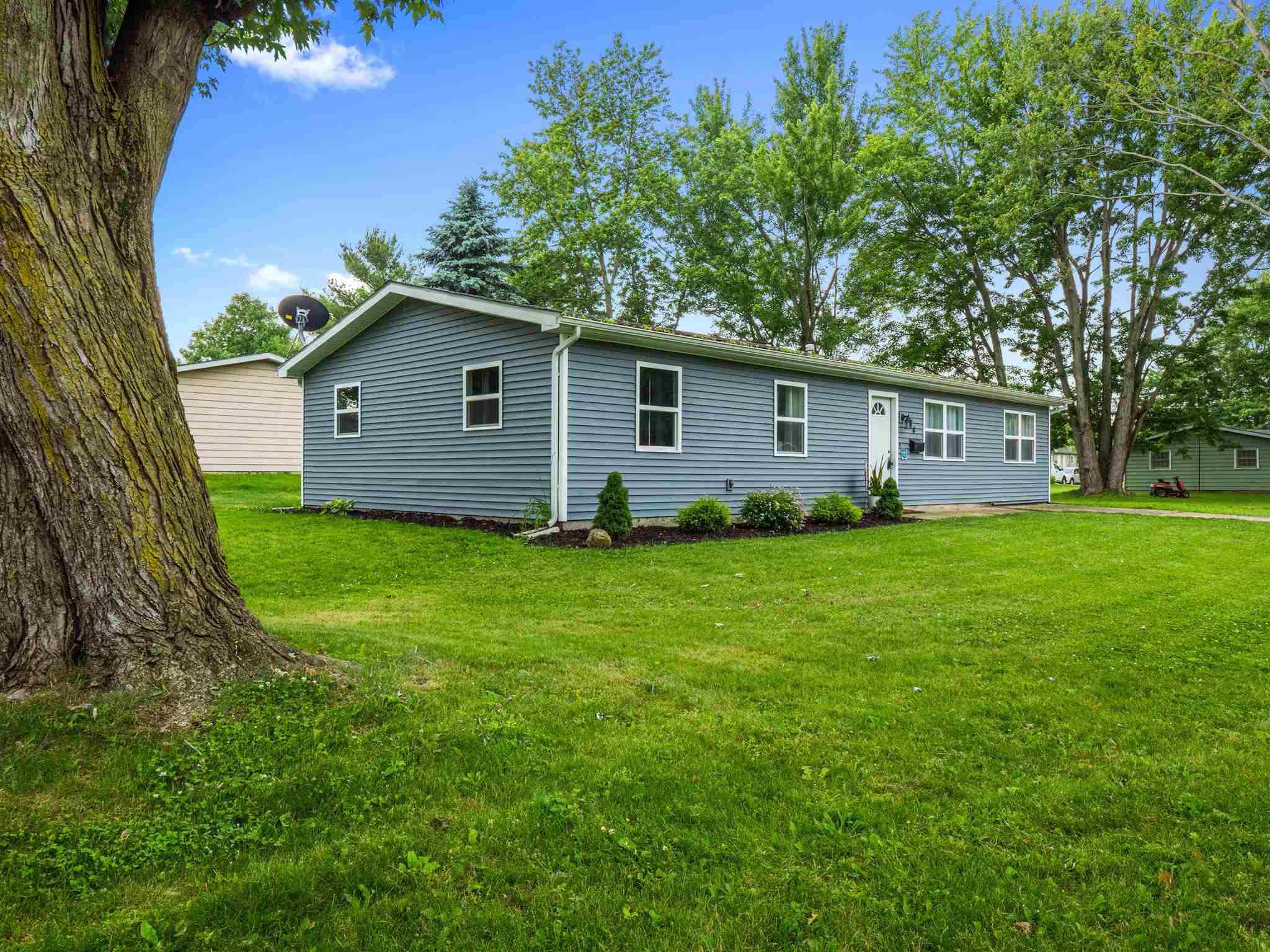104 North Ivy Lane Butler, IN 46721 - Photo 1 of 34