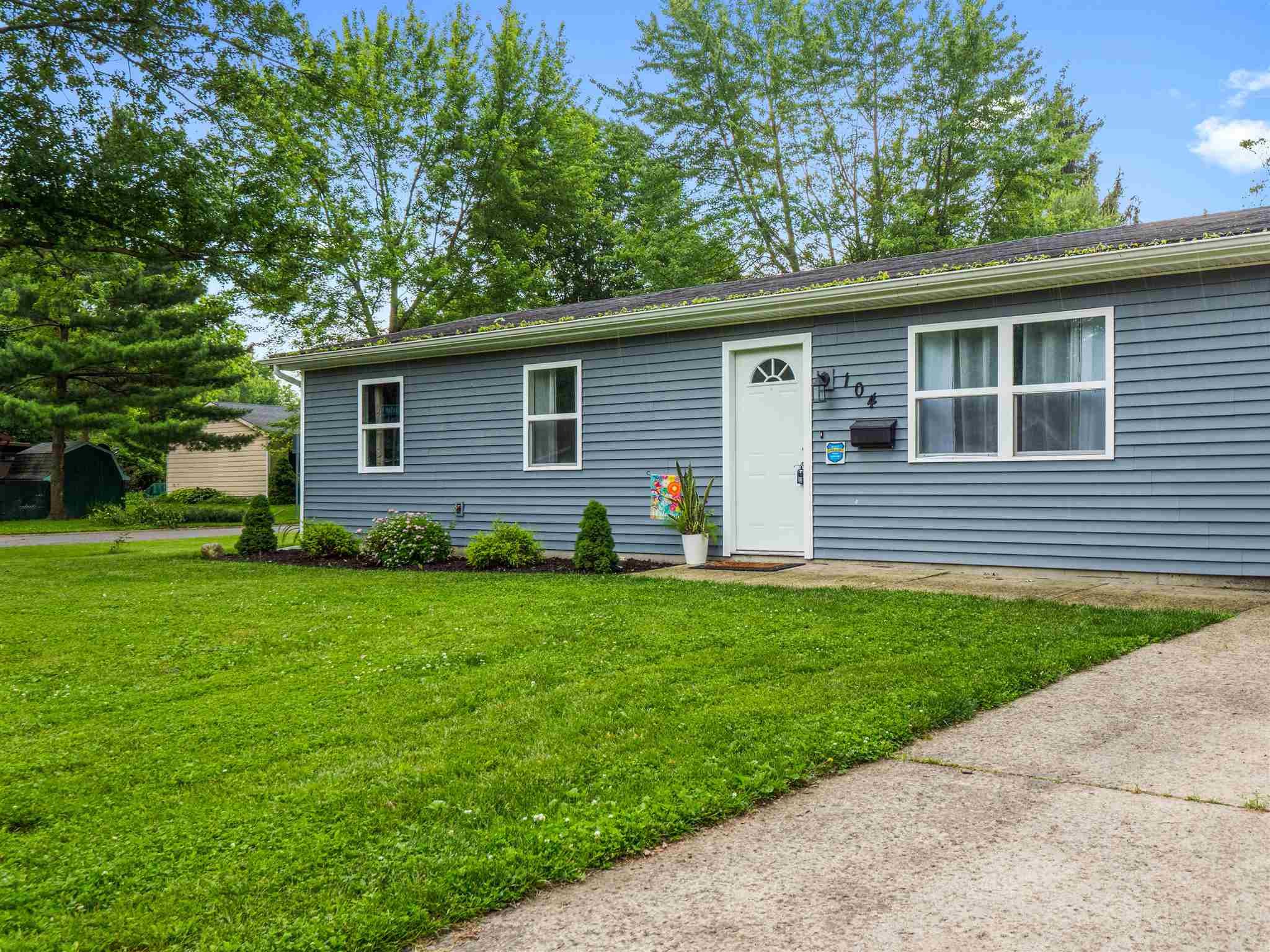 104 North Ivy Lane Butler, IN 46721 - Photo 4 of 34