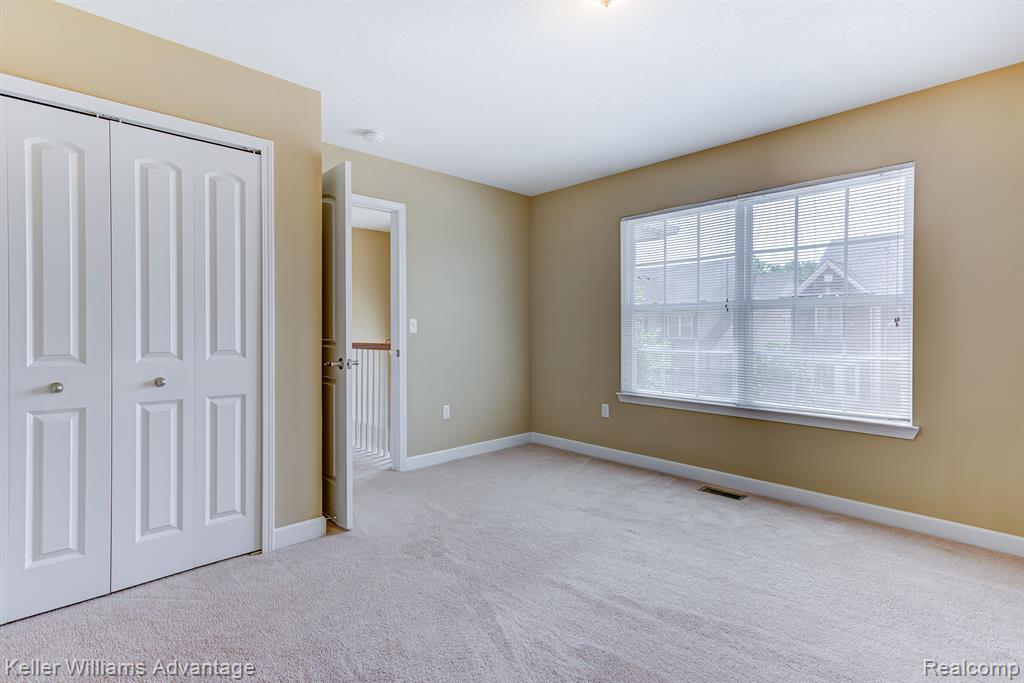 27618 Cromwell Road Novi, MI 48374 - Photo 34 of 55