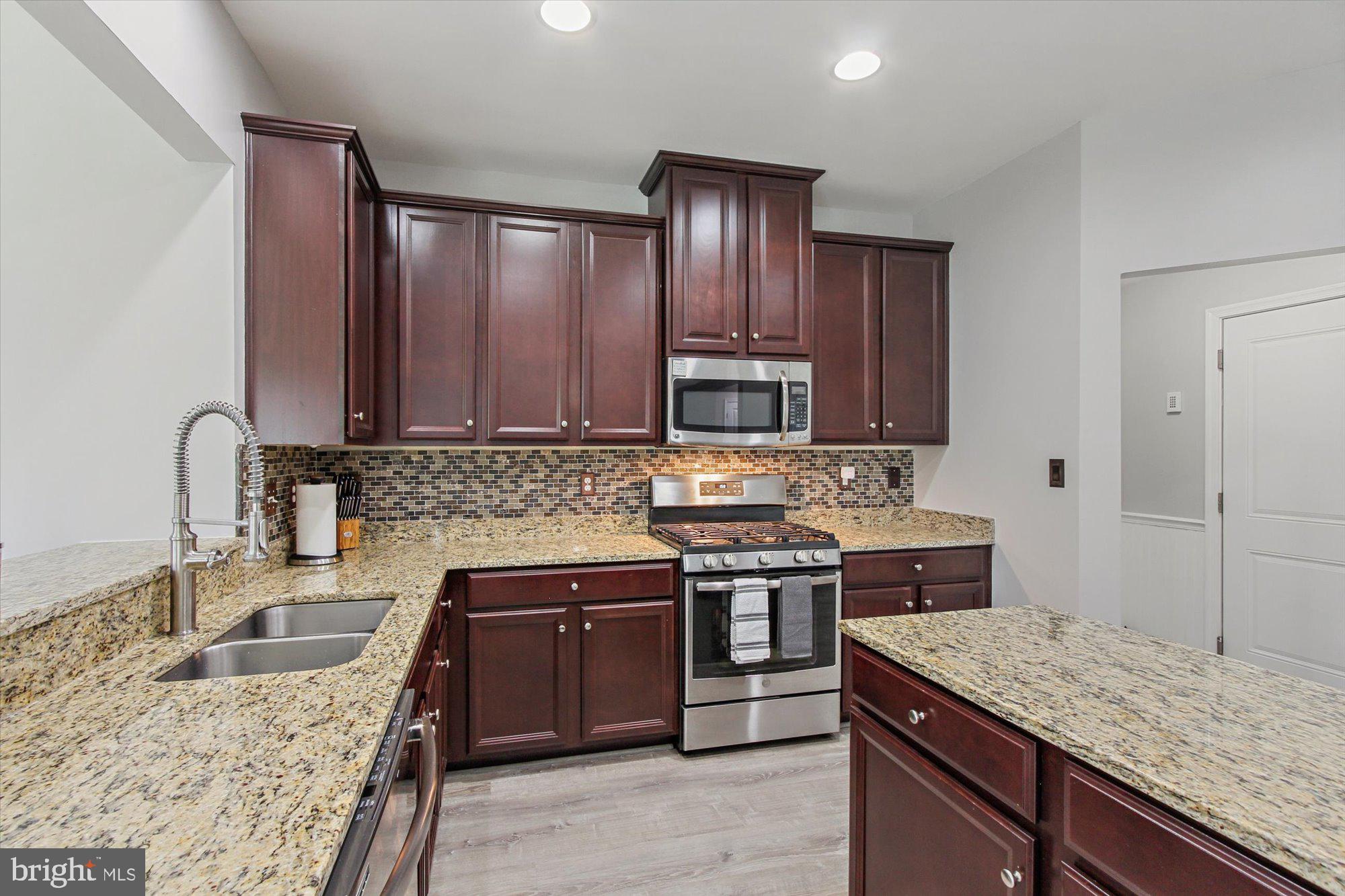 975 Countryside Road Seven Valleys, PA 17360 - Photo 16 of 36 Gallery Image 16