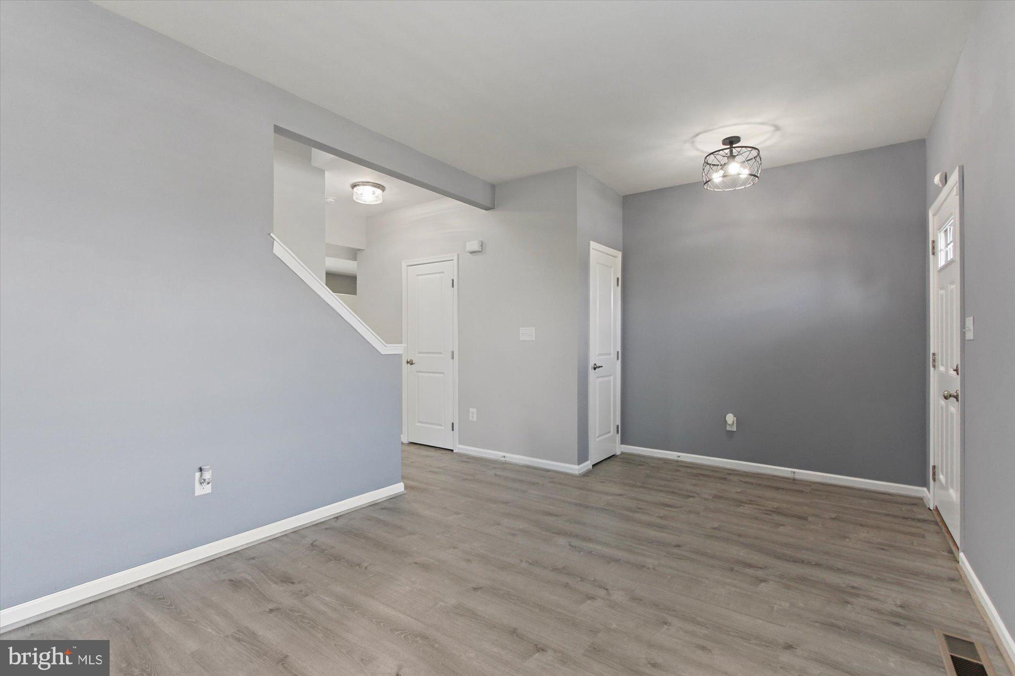 975 Countryside Road Seven Valleys, PA 17360 - Photo 4 of 36 Gallery Image 4