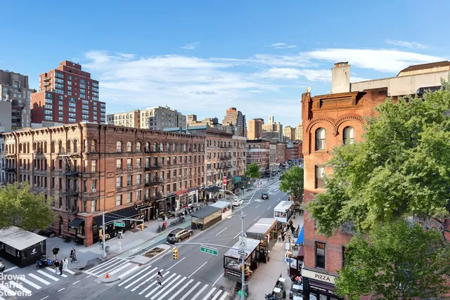 $885,000 | 186 West 80th Street, Unit 4J | Upper West Side