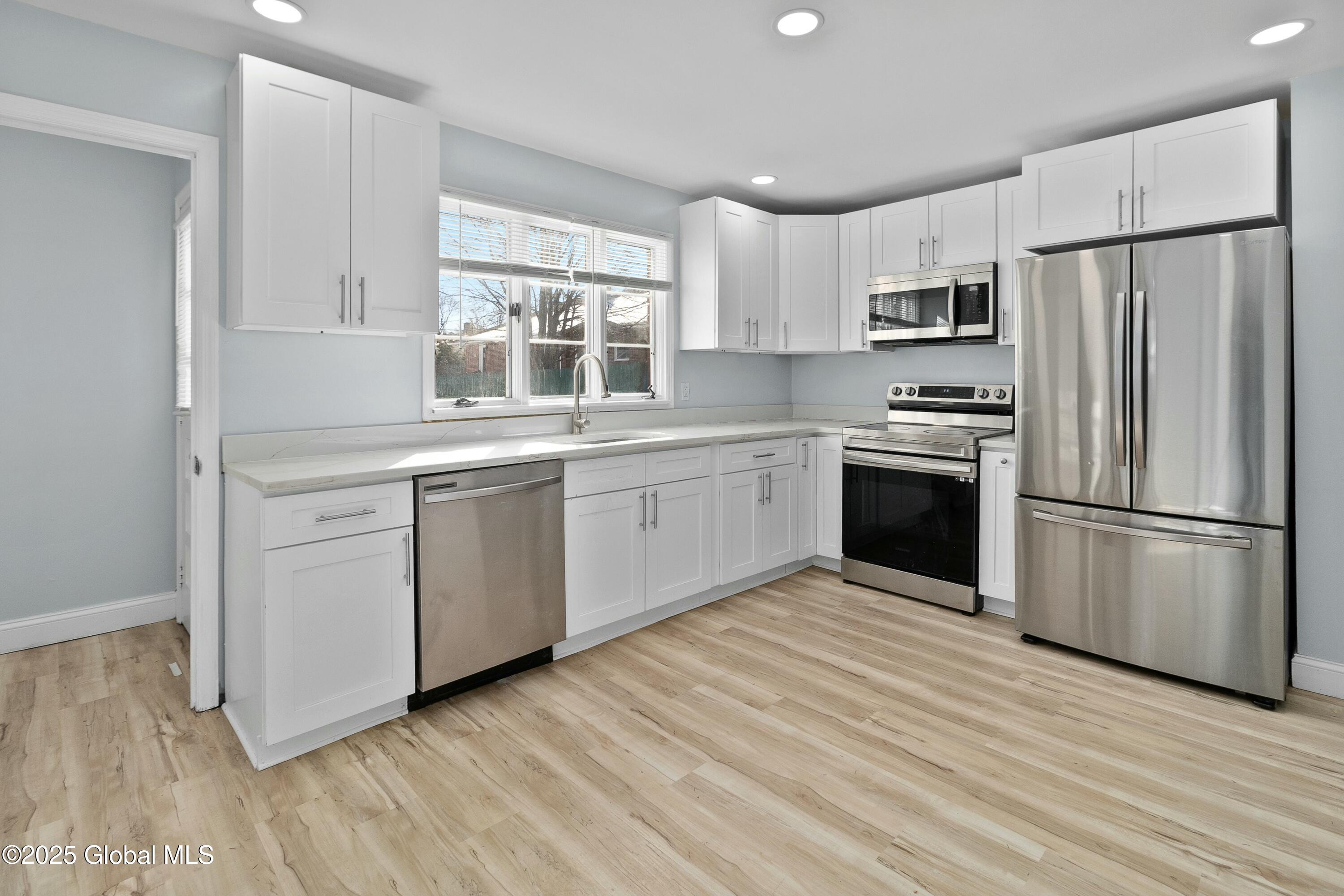 86 Hackett Boulevard Albany, NY 12209 - Photo 10 of 50 tempImageD0nH5m