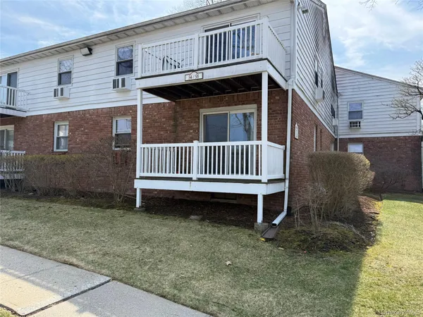 $2,400 | 58 Parkside Drive, Unit 58, Suffern, NY 10901