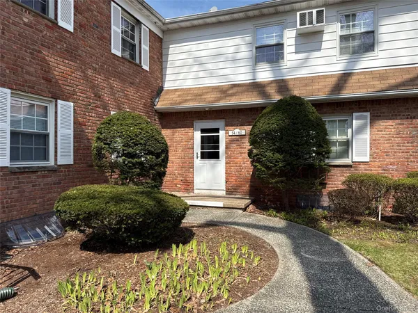 $2,400 | 58 Parkside Drive, Unit 58, Suffern, NY 10901