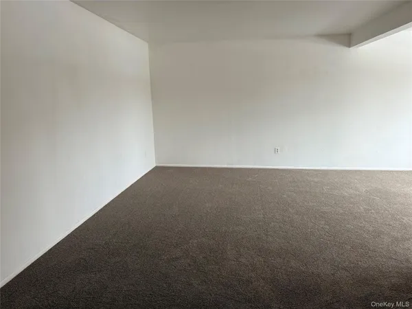 $2,400 | 58 Parkside Drive, Unit 58, Suffern, NY 10901