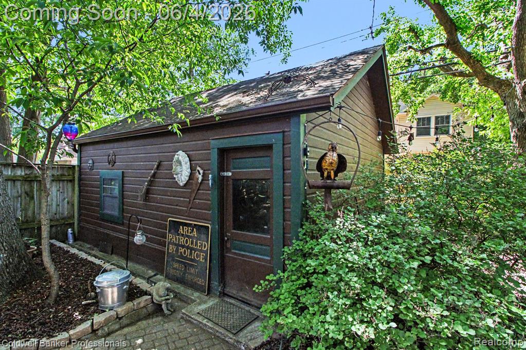 42 Wellesley Drive Pleasant Ridge, MI 48069 - Photo 29 of 33 Gallery Image 29