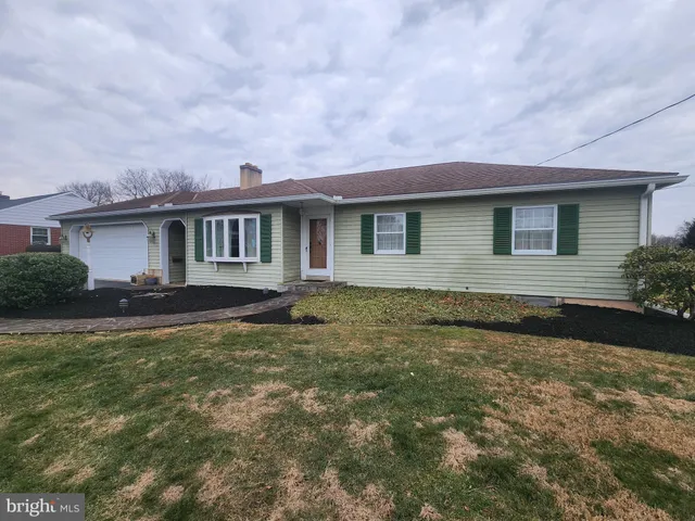 $250,000 | 320 Crestline Drive, Willow Street, PA 17584