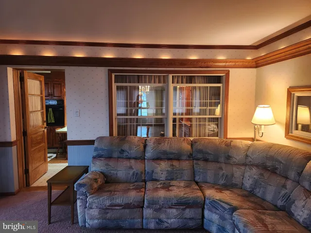 $250,000 | 320 Crestline Drive, Willow Street, PA 17584