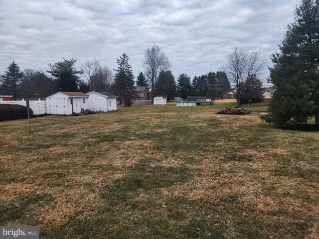 $250,000 | 320 Crestline Drive, Willow Street, PA 17584