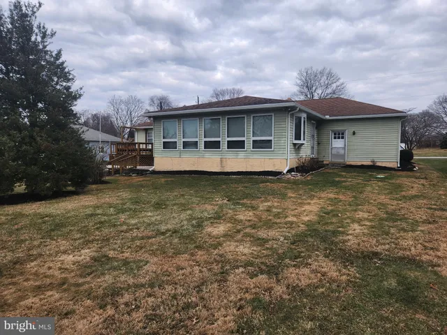 $250,000 | 320 Crestline Drive, Willow Street, PA 17584