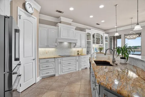 $849,900 | 2312 Marseilles Court, Granbury, TX 76048