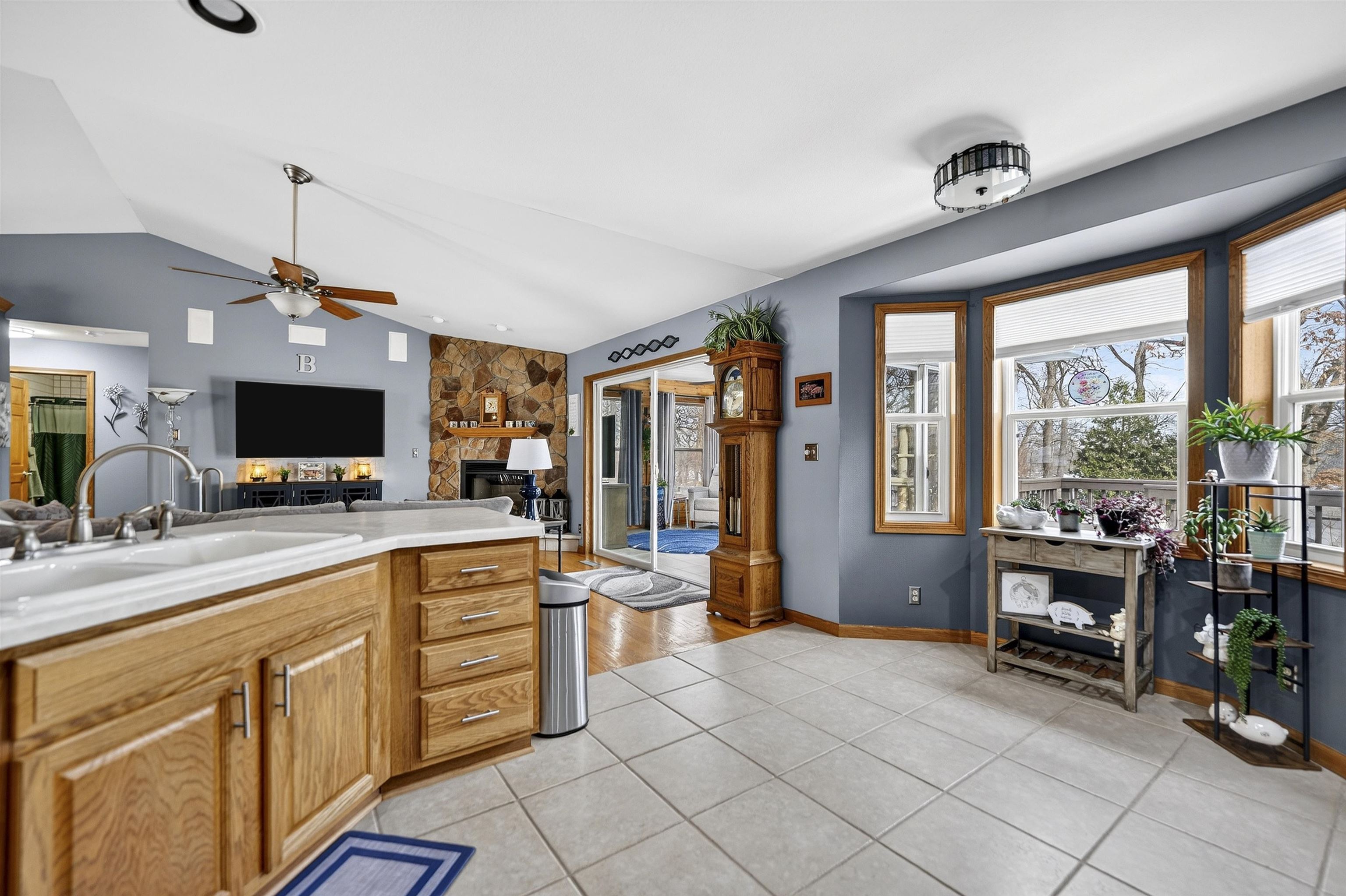 2035 Hillsdown Road Lake Summerset, IL 61019 - Photo 13 of 42