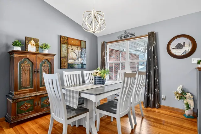 $385,000 | 2035 Hillsdown Road, Lake Summerset, IL 61019