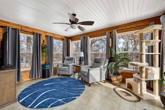 $385,000 | 2035 Hillsdown Road, Lake Summerset, IL 61019