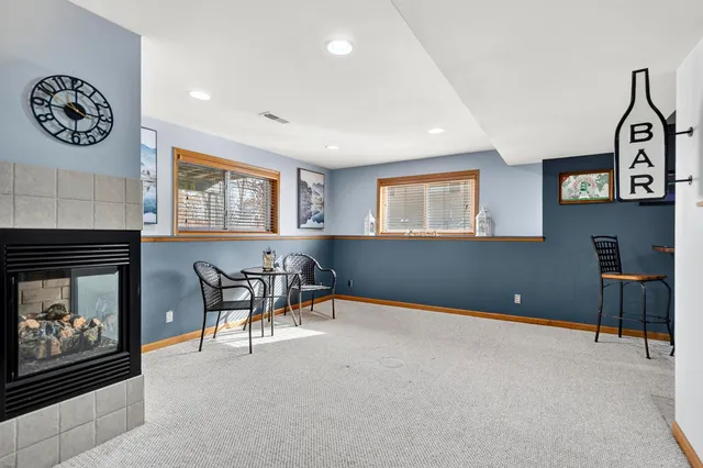 $385,000 | 2035 Hillsdown Road, Lake Summerset, IL 61019