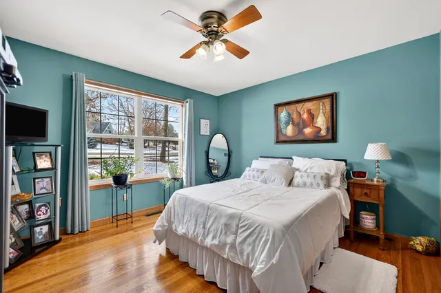 $385,000 | 2035 Hillsdown Road, Lake Summerset, IL 61019