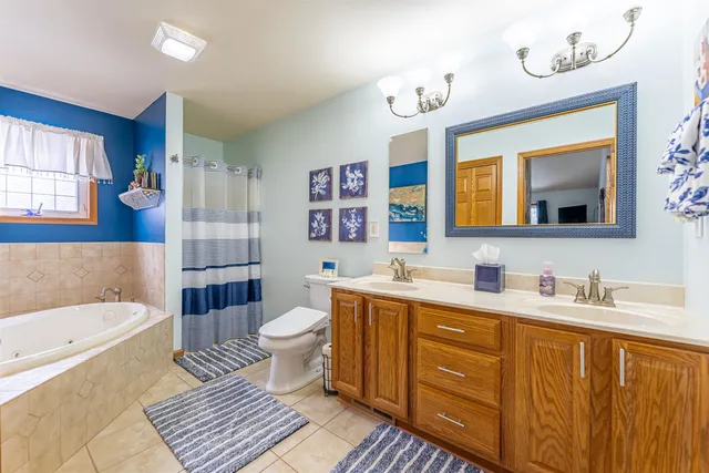 $385,000 | 2035 Hillsdown Road, Lake Summerset, IL 61019