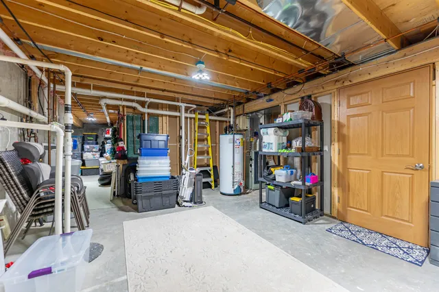 $385,000 | 2035 Hillsdown Road, Lake Summerset, IL 61019