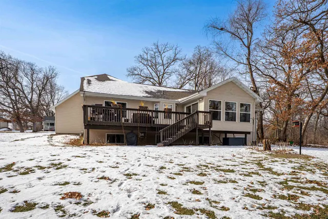 $385,000 | 2035 Hillsdown Road, Lake Summerset, IL 61019