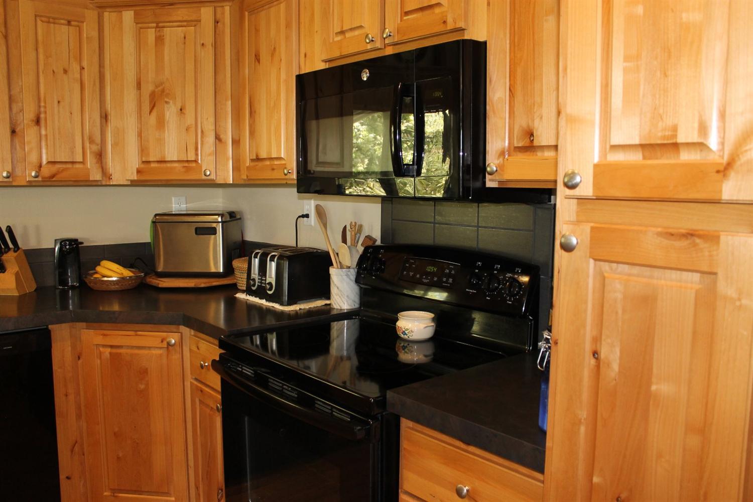 1225 South Stage Road Medford, OR 97501 - Photo 13 of 27 Additional Photo