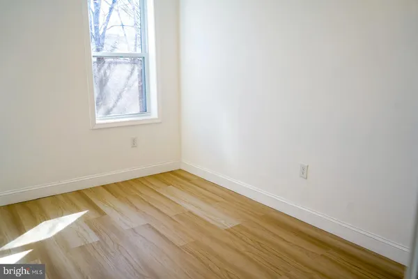 $1,500 | 2404 Wilkens Avenue, Baltimore, MD 21223