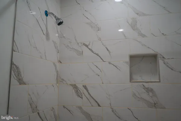 $1,500 | 2404 Wilkens Avenue, Baltimore, MD 21223