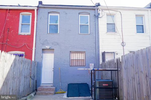 $1,500 | 2404 Wilkens Avenue, Baltimore, MD 21223